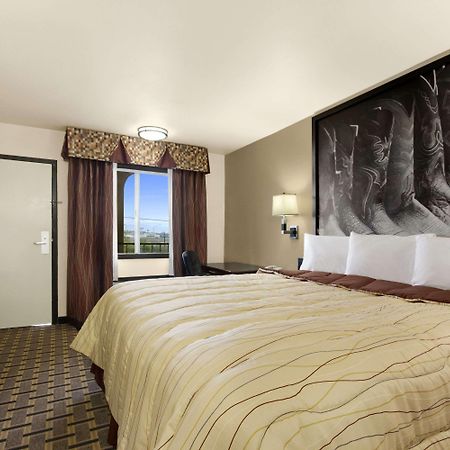 Super 8 By Wyndham Fort Worth Tx Номер фото