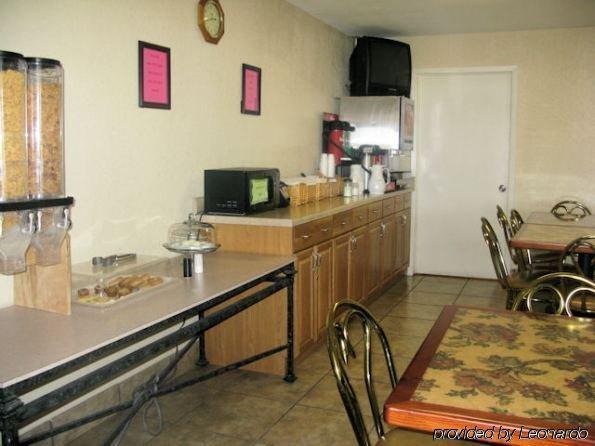 Super 8 By Wyndham Fort Worth Tx Ресторан фото
